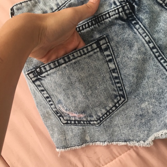 NWOT Hot Topic Ripped High Rise Shorts - Picture 3 of 7